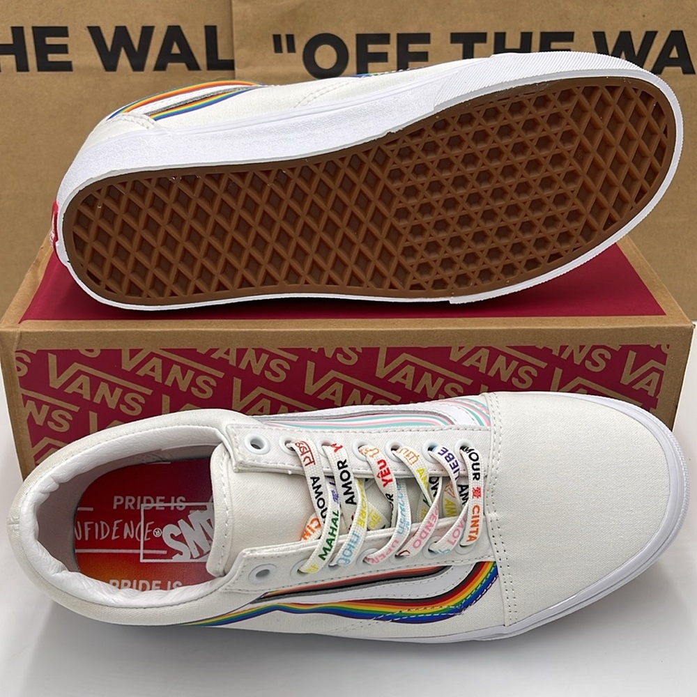 Vans WMNS White Sneakers with Rainbow Stripe Old Skool
(Pride) White/True White - Picture 4 of 16